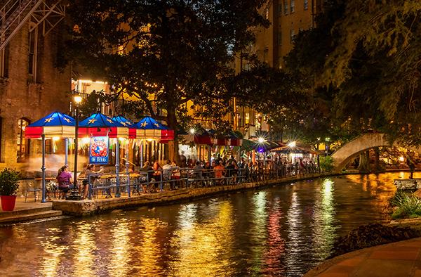 Holiday Magic at the River Walk